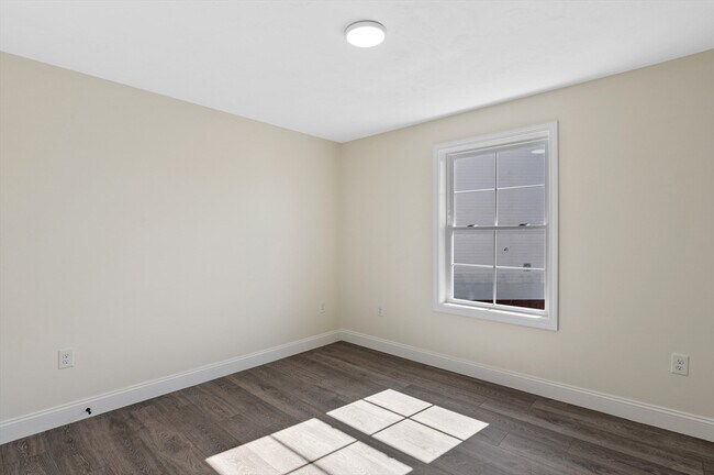 Photo - 472 Essex St Unit 103