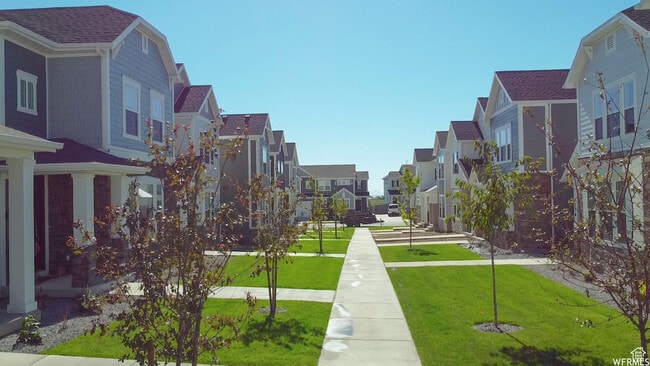 Photo - 10078 Loblobby Ln