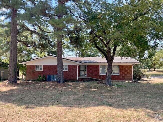 Building Photo - For Rent – 3 Bedroom, 2 Bath, Country Livi... Rental