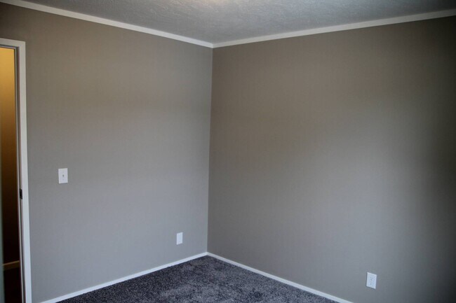 Photo - 6930 NE 56th St