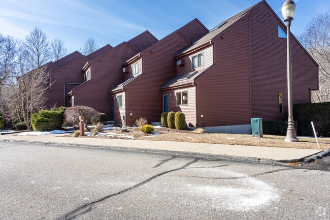 Building 01 - Pondcliff