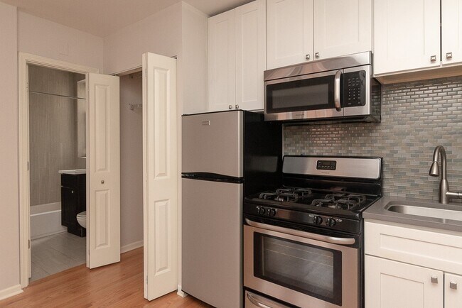 Photo - 2839 W Palmer St Unit 803