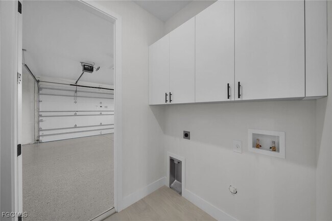 Photo - 3435 SW 8th Ct