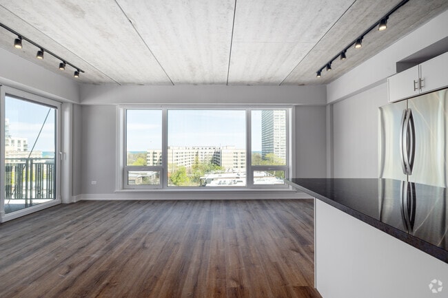 2BR, 2BA - 1,200SF - Dining Room