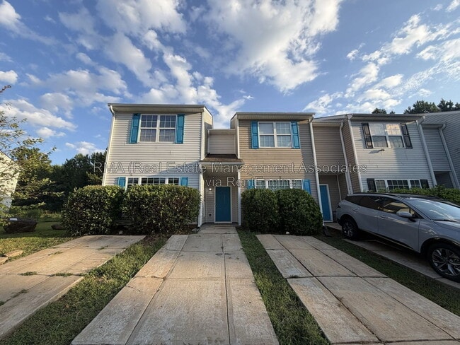 Building Photo - 1724 Carrington Dr