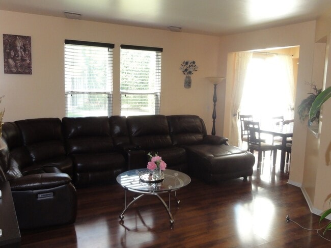 Photo - 3156 Bromley Ln