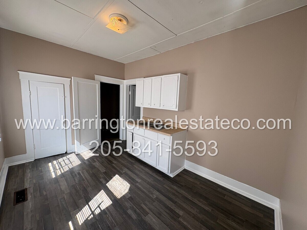 Photo - 4224 Jackson St