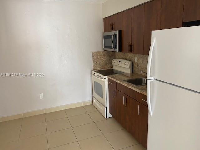Building Photo - 627 SW 3rd St Unit 4 Rental