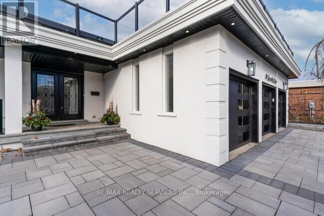 Photo - 30 Queen Post Dr