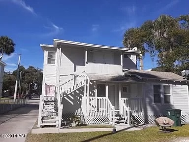 Photo - 141 Fairview Ave Unit 4