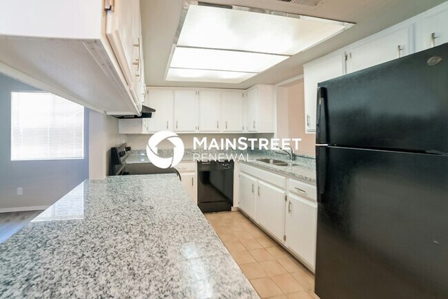 Photo - 3 Bedroom Pet-Friendly Home in Phoenix, AZ...