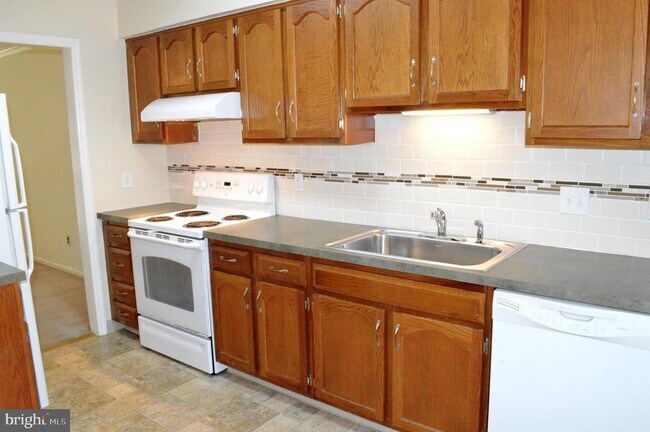 Photo - 422 Briar Creek Dr