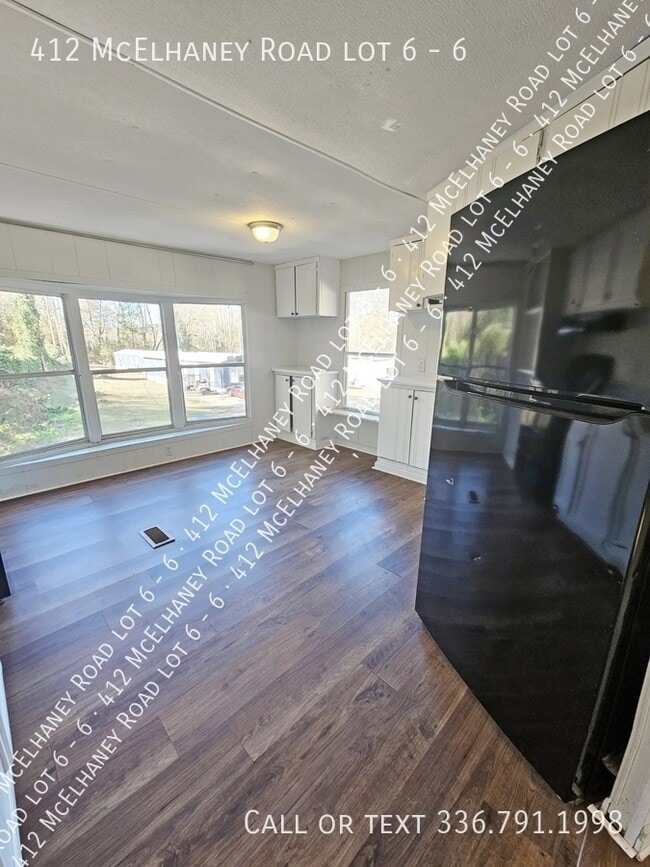 Photo - 412 McElhaney Rd