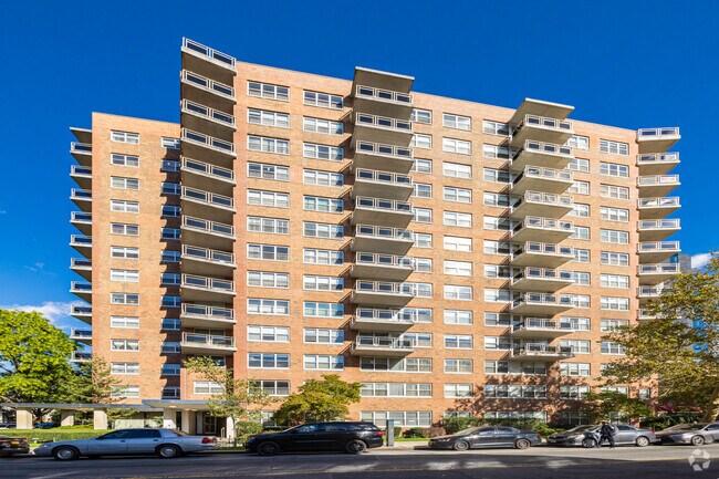 Photo - 7031 108th St