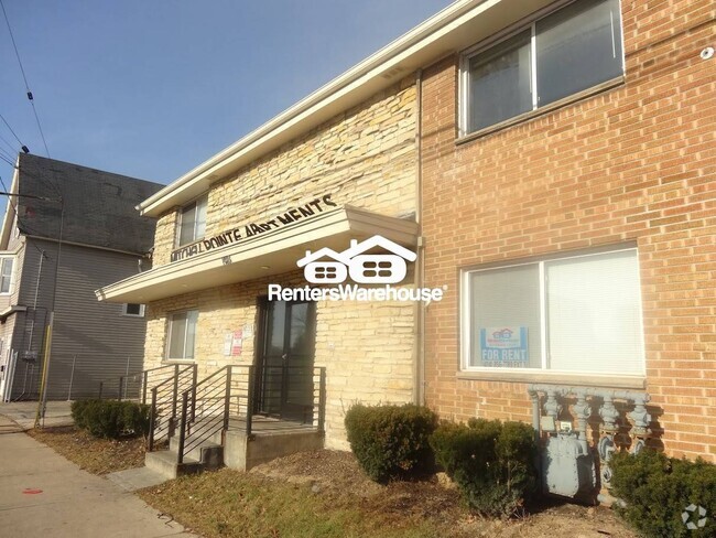 Building Photo - 1418 W Mitchell St Rental