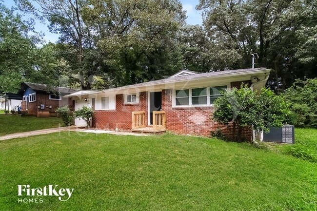Photo - 1836 Evans Dr SW