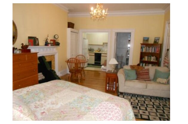 Photo - 869 Beacon St