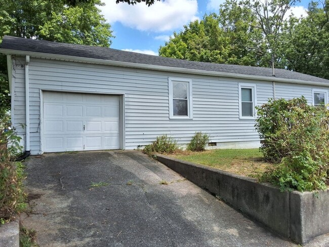 Photo - Comfy 3 Bed, 1 Bath