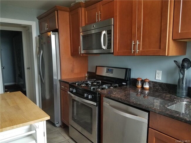 Photo - 21 N Broadway