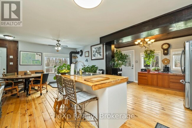 Photo - 20 Sunnyshore Park Dr