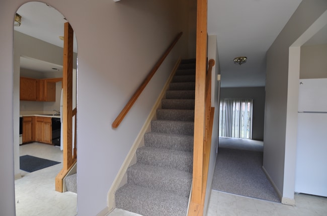 Photo - 206 Roundhouse Ct