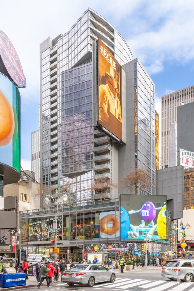 Photo - 1600 Broadway on the Square Condominium