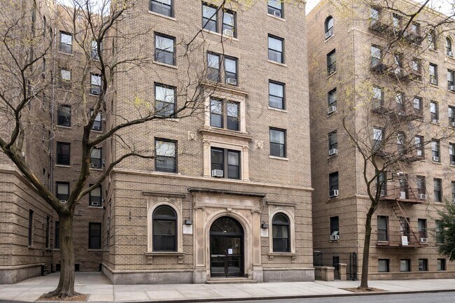 Photo - 105 Pinehurst Ave Unit 63
