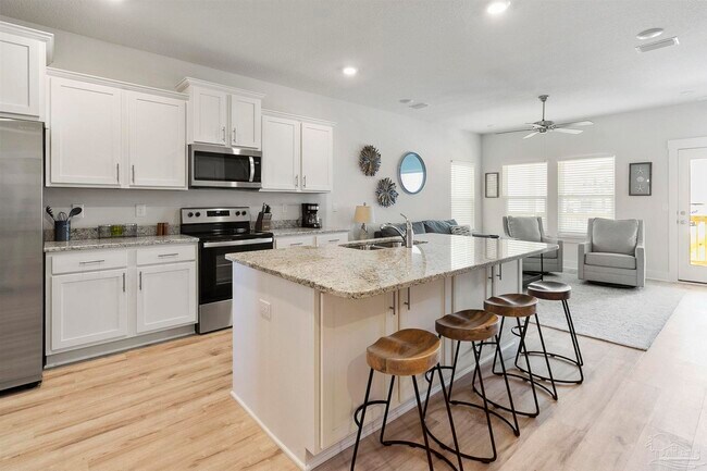 Photo - 14334 Gardenglen Dr House