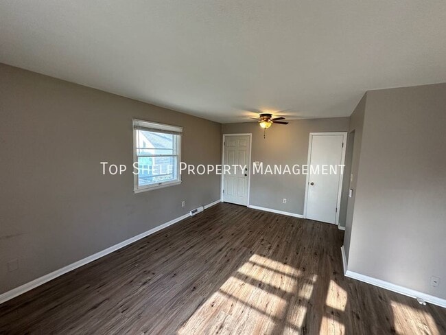 Photo - 3810 SW 12th St Unit 2