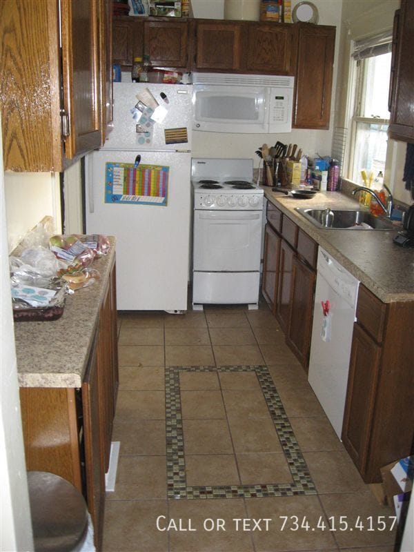 Photo - 504 Benjamin St