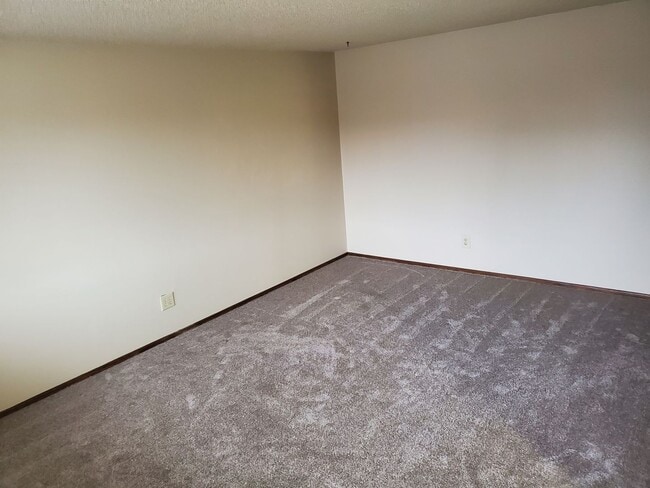 Photo - Cozy North Spokane 2BR with New Carpet & Prime Location Unit 1