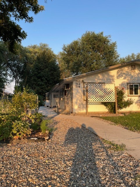 Building Photo - 710 Nectarine St Unit 710