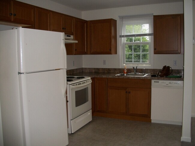 Photo - 1929 Walbert Ave Unit 6