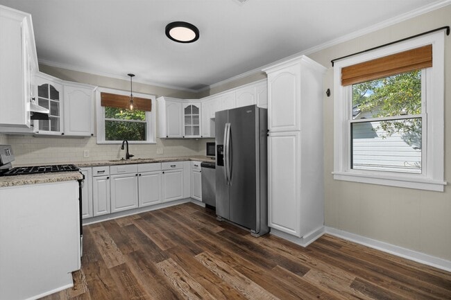 Photo - 119 Charles Ave