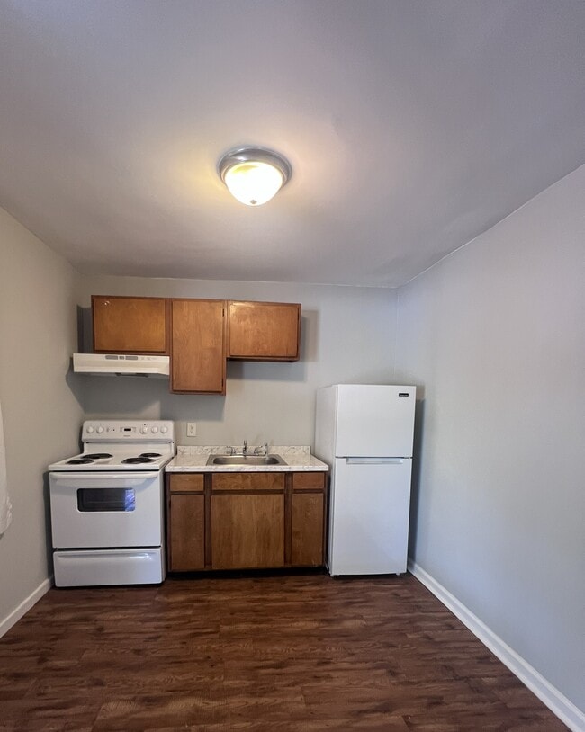 Photo - 2413 S Fraser St Unidad 1 Bedroom