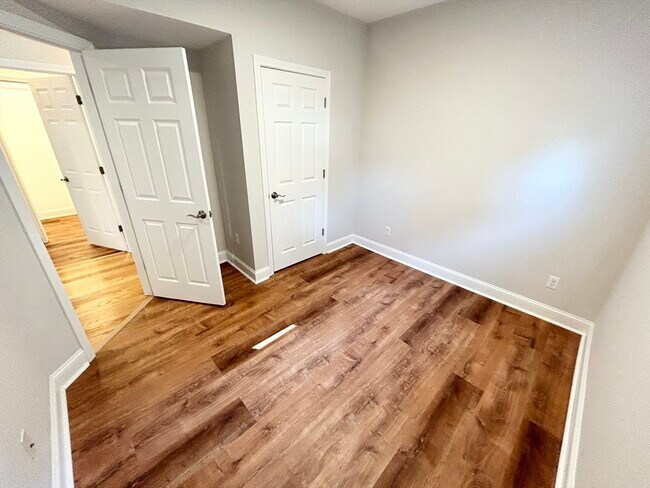 Photo - 995 Dorchester Ave Unidad 2