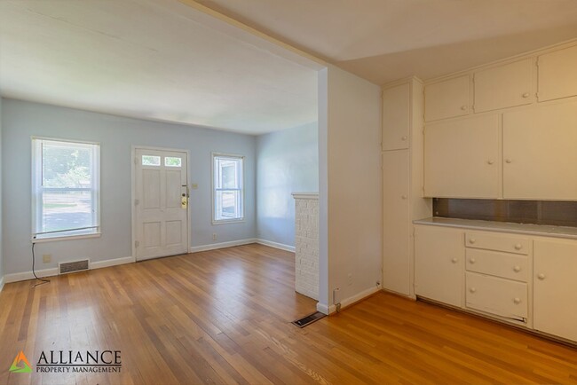 Photo - 1609 Poyntz Ave Apartment Unit 1611