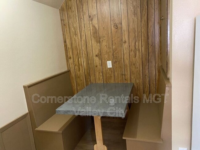 Photo - 227 Central Ave S