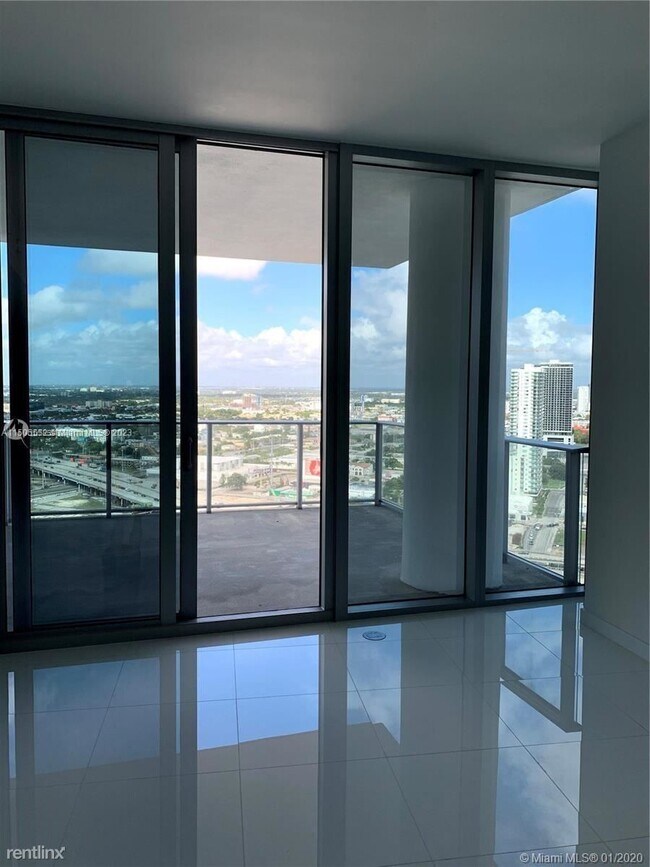 Photo - 1 br, 2 bath Condo - 851 NE 1st Ave Unit 3000 Unidad 3000