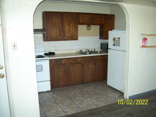 Building Photo - 4209 Broadway Ave Unit 4209 Broadway Ave.  404 Rental