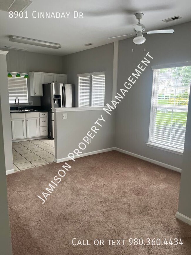 Photo - 8901 Cinnabay Dr