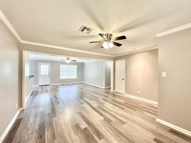 Photo - 5818 Birchmont Dr