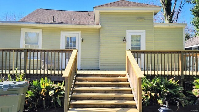 Photo - 116 S Lewis St
