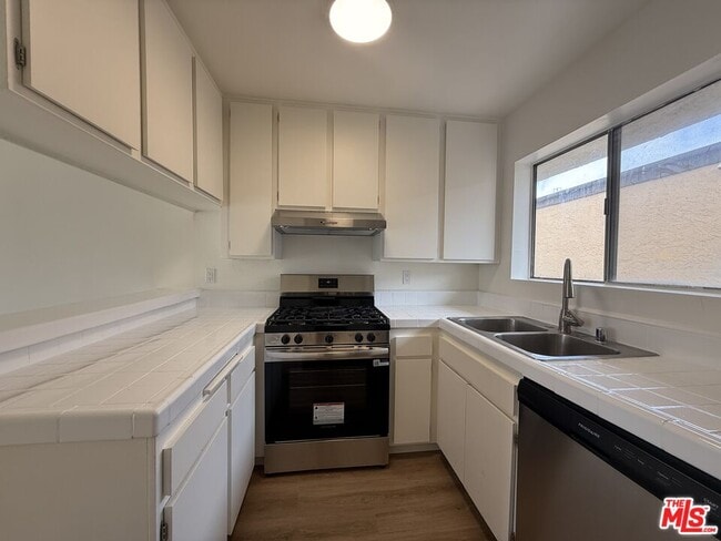 Photo - 523 Ashland Ave Unit 6