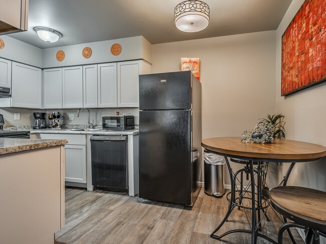 Remington Ranch - Dining Room
