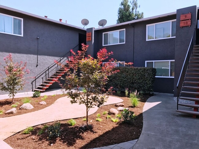 Building Photo - 1260 Cortez Dr Unit 12 Rental