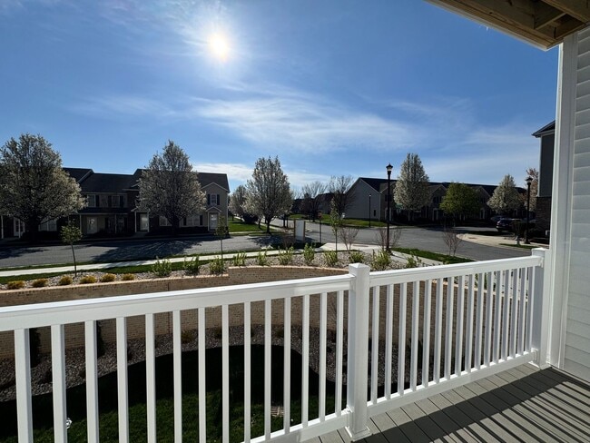 Building Photo - THE CROWN AT CORNESTONE Unit 2001