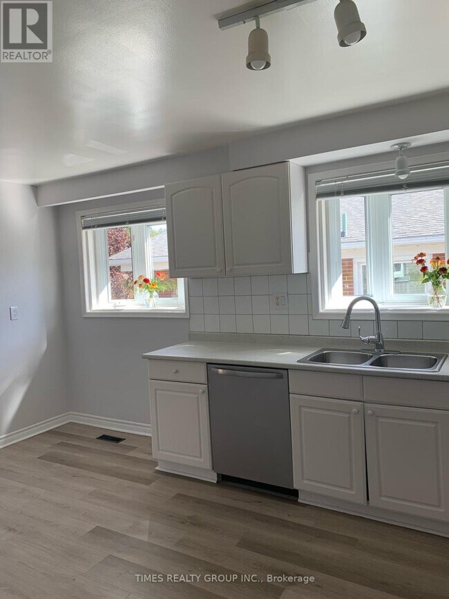 Photo - 3346 Ivernia Rd
