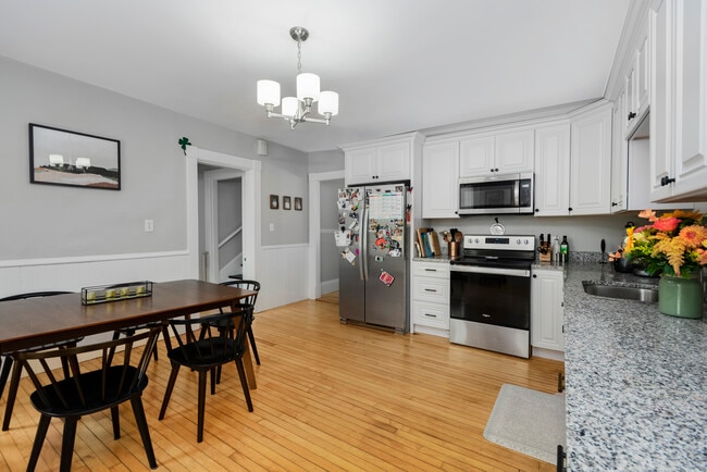 Photo - 71 New Boston Rd