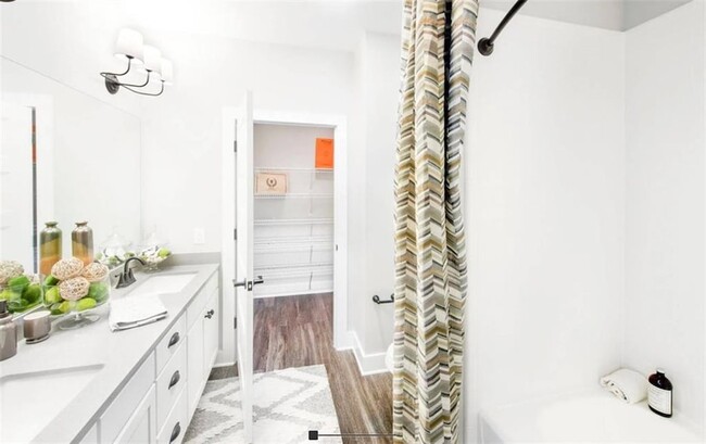 Photo - 222 Colonial Homes Dr NW